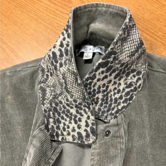 She + Sky Olive Corduroy Jacket - Picture 4 of 6